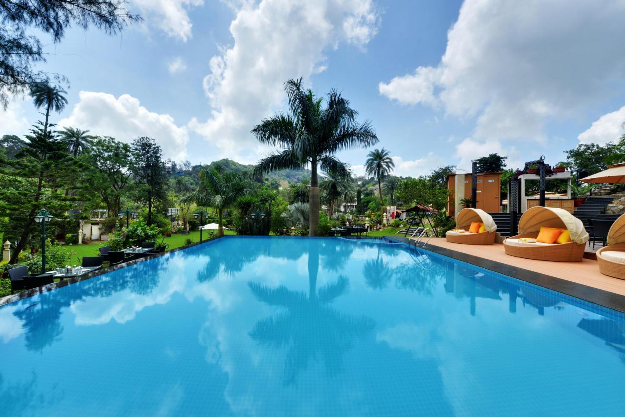 Chacha Inn The Garden Retreat Mount Abu Bagian luar foto